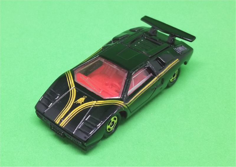 Illustration for article titled LaLD Running of the Bulls 2018: Tomica Lamborghini Countach LP500S
